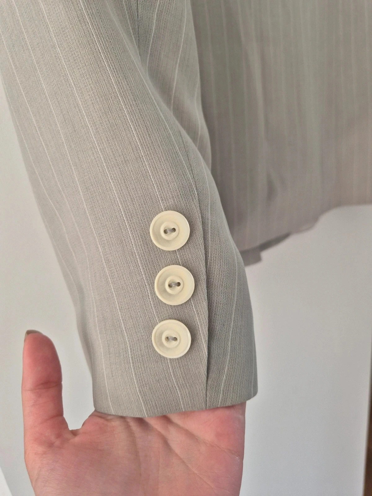 Ensemble tailleur Un jour ailleurs gris rayé blanc 42 – photo 8